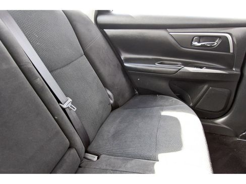 Used 2015 Nissan Altima 2.5 SV w/ Convenience Package image 15