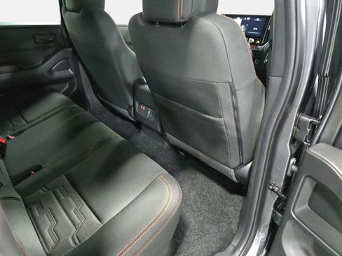 New 2026 Nissan Frontier PRO-4X w/ Pro-4x Convenience Package image 11