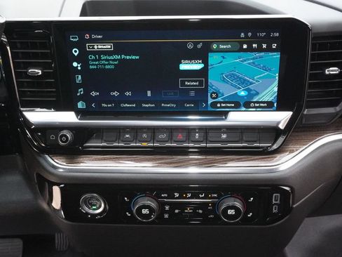 Used 2023 Chevrolet Silverado 1500 LT RWD image 17
