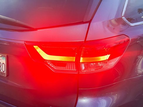 Certified 2017 Toyota Highlander XLE image 8