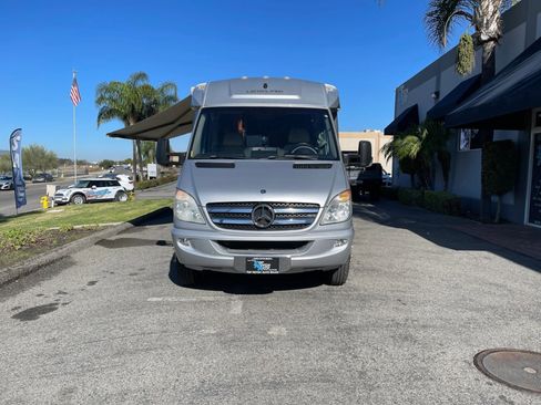 Used 2013 Mercedes-Benz Sprinter 3500 image 2