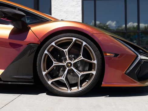 Used 2024 Lamborghini Revuelto AWD/4WD image 6