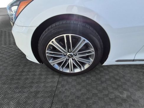 Used 2019 Genesis G80 3.8 RWD image 13