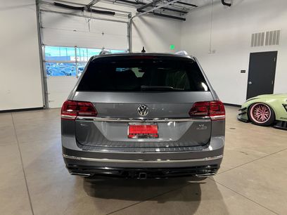 Used 2018 Volkswagen Atlas SEL w/ R-Line Package