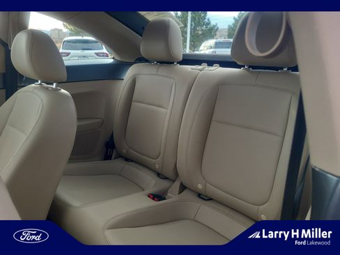Used 2013 Volkswagen Beetle 2.5 image 17