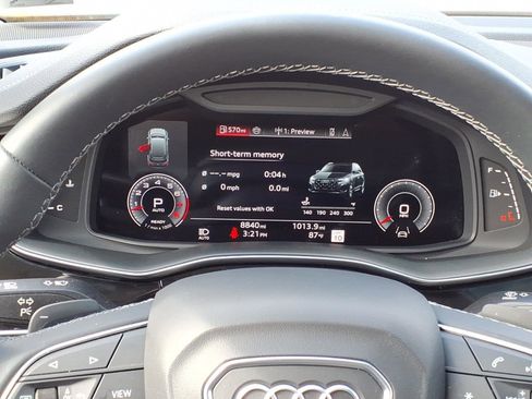 Used 2025 Audi Q3 2.0T Premium Plus w/ Premium Plus Package AWD/4WD image 21