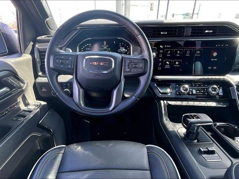Used 2024 GMC Sierra 1500 AT4X image 5