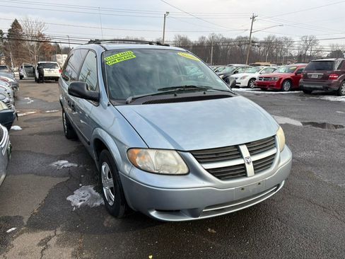 Used 2005 Dodge Grand Caravan SE w/ Popular Equipment Group I image 1