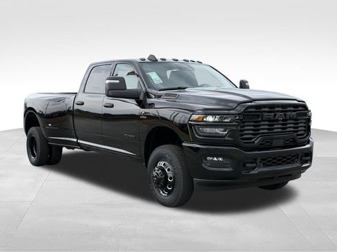 New 2026 RAM 3500 Big Horn AWD/4WD image 8