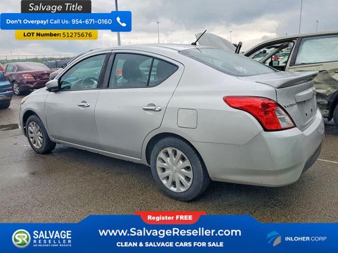 Used 2019 Nissan Versa SV FWD image 3