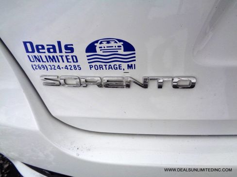 Used 2019 Kia Sorento EX w/ EX Touring Package image 5