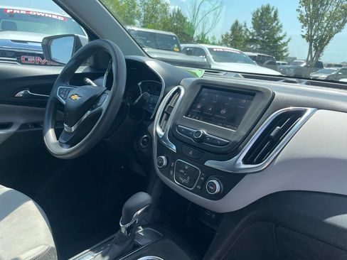 Used 2021 Chevrolet Equinox LT FWD image 29