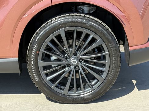 New 2026 Lexus RX 350h AWD/4WD image 16