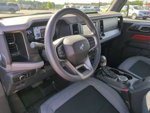 Used 2022 Ford Bronco 2-Door w/ Sasquatch Package AWD/4WD image 15