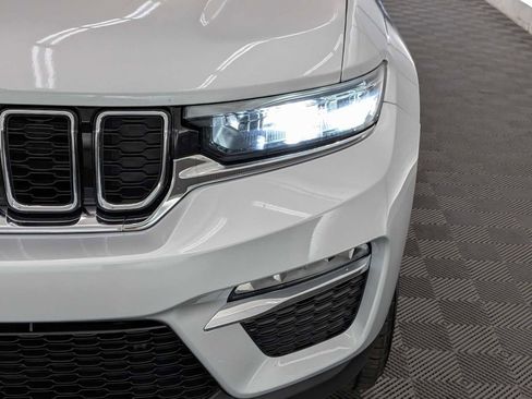 Used 2024 Jeep Grand Cherokee Limited 4xe image 11