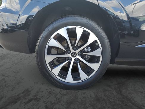 New 2026 Audi Q3 quattro 2.0T AWD/4WD image 5