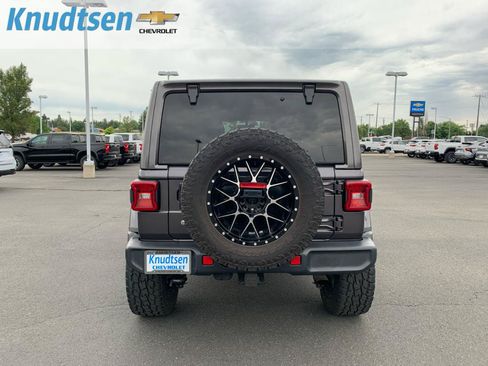 Used 2020 Jeep Wrangler Unlimited Sahara AWD/4WD image 6