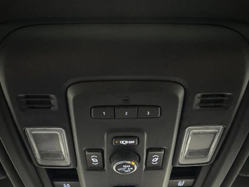 Used 2024 GMC Yukon AT4 w/ Technology Package AWD/4WD image 52
