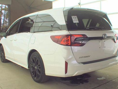 Used 2025 Honda Odyssey Sport-L image 10