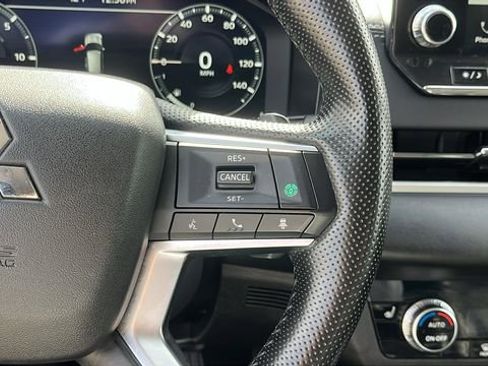 Used 2024 Mitsubishi Outlander Ralliart image 13