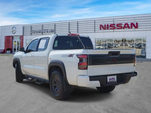 Used 2025 Nissan Frontier PRO-4X AWD/4WD image 8