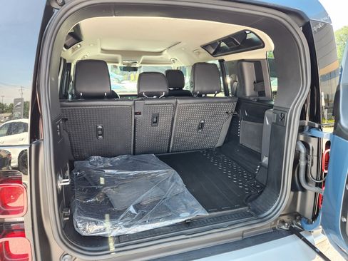 Certified 2024 Land Rover Defender 110 S AWD/4WD image 8