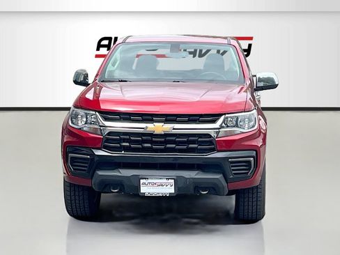 Used 2021 Chevrolet Colorado LT w/ Chrome Appearance Package AWD/4WD image 2