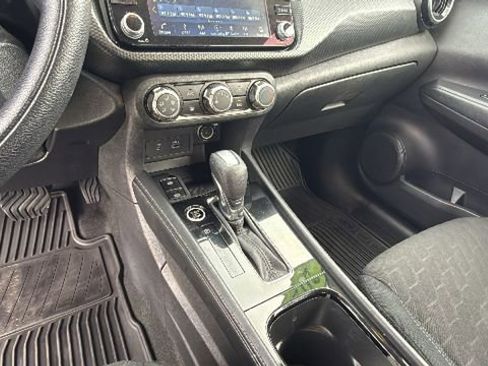 Used 2024 Nissan Kicks SV image 13