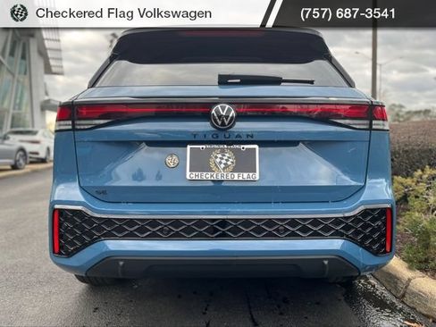 New 2026 Volkswagen Tiguan SE R-Line FWD image 10