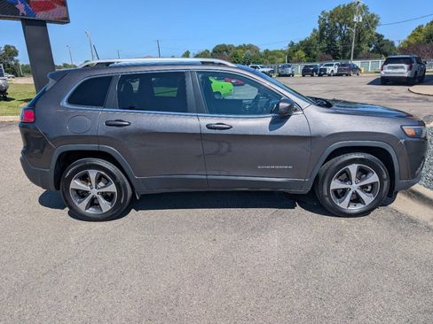 Used 2019 Jeep Cherokee Limited AWD/4WD image 9