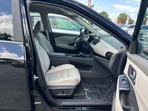 Certified 2025 Nissan Rogue SL FWD image 41