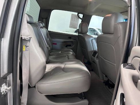 Used 2007 Chevrolet Silverado 2500 LT w/ Heavy-Duty Power Package image 24