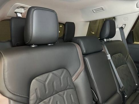 New 2026 Nissan Pathfinder Platinum w/ Cargo Package AWD/4WD image 18