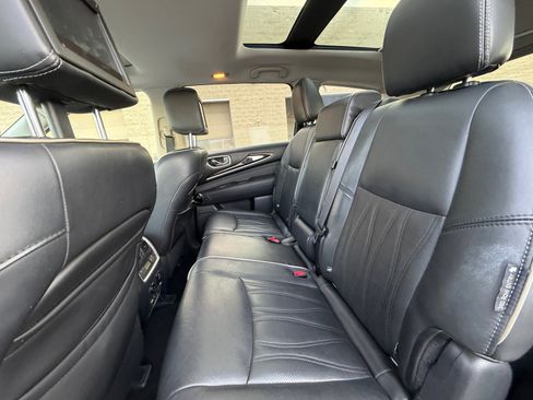 Used 2018 INFINITI QX60 FWD w/ Deluxe Technology Package image 17