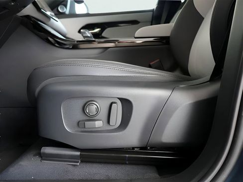 New 2026 Land Rover Range Rover Evoque Dynamic SE image 74