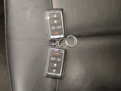 Used 2022 Jeep Grand Cherokee Limited 4xe image 32