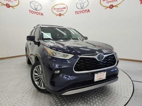Used 2020 Toyota Highlander Platinum image 1