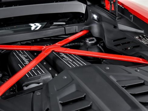 Used 2021 Lamborghini Huracan EVO RWD image 16