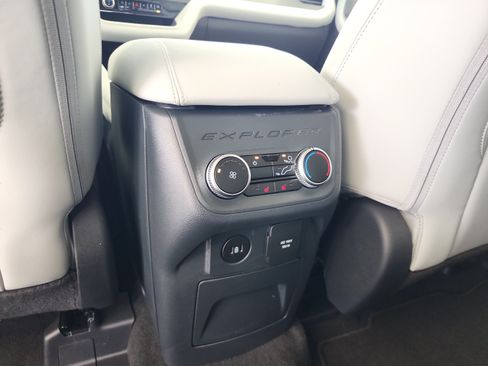 New 2026 Ford Explorer Platinum w/ LUX Leather Package AWD/4WD image 17