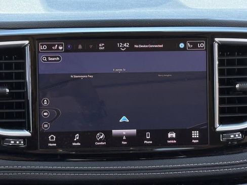 Used 2024 Chrysler Pacifica Limited image 10