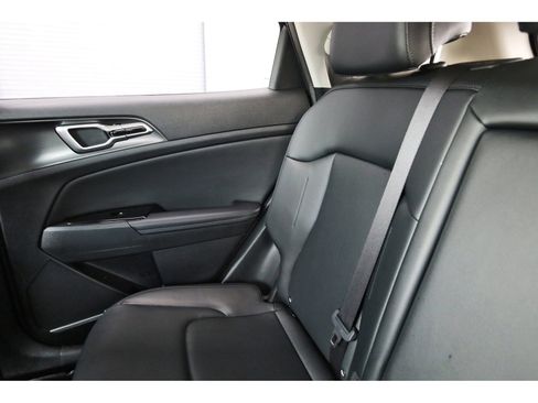 Used 2023 Kia Sportage EX FWD image 14