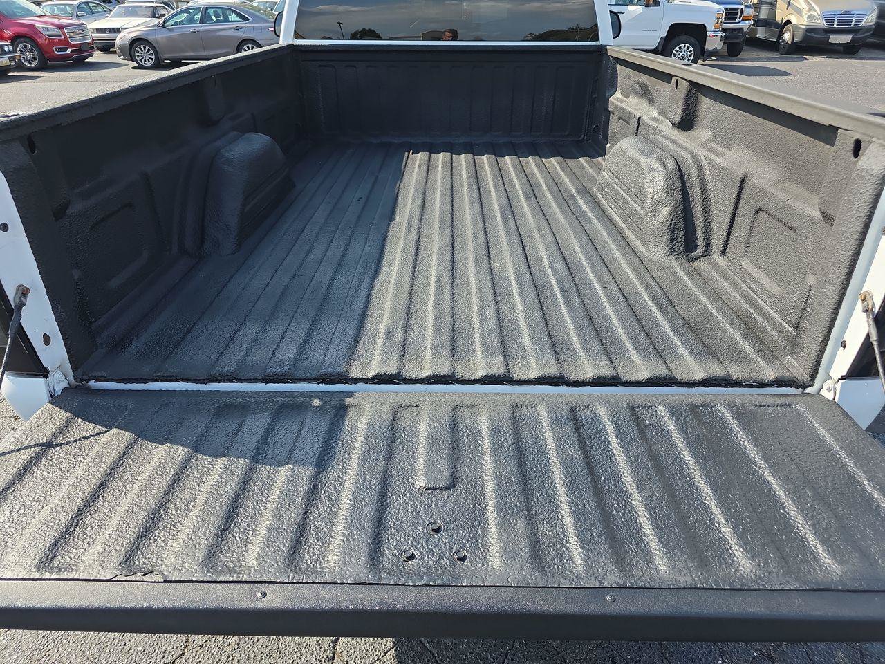 Used 2006 Chevrolet Silverado 2500 LT w/ Heavy-Duty Power Package AWD/4WD image 15