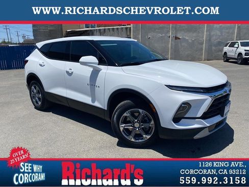 Used 2023 Chevrolet Blazer LT image 1