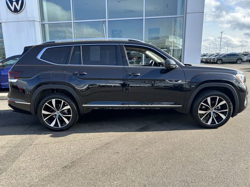 Certified 2025 Volkswagen Atlas SEL Premium R-Line image 8