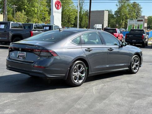 Used 2023 Honda Accord EX image 3