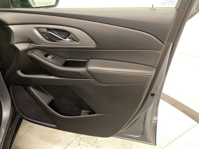 Used 2020 Chevrolet Traverse LT w/ Driver Confidence II Package AWD/4WD image 26