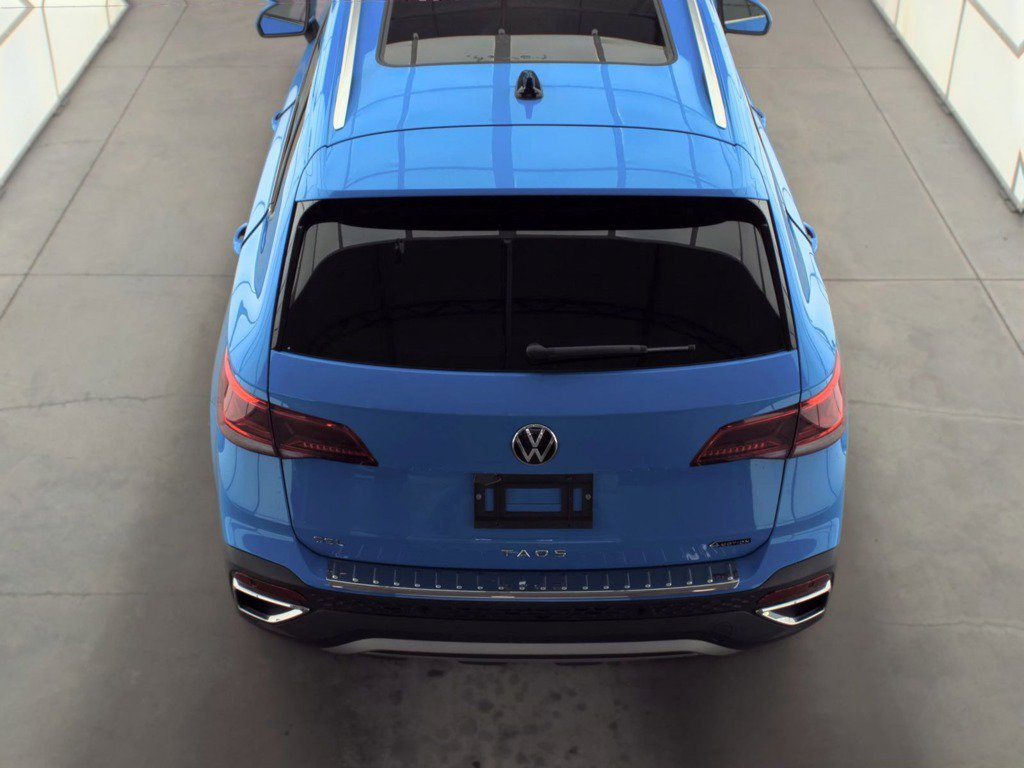 Used 2024 Volkswagen Taos SEL AWD/4WD image 4