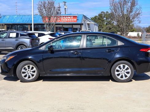 Used 2024 Toyota Corolla LE image 23