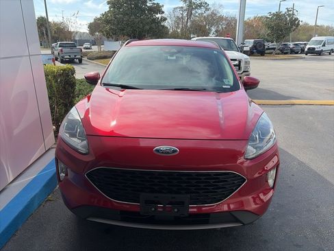 Used 2020 Ford Escape SEL image 3
