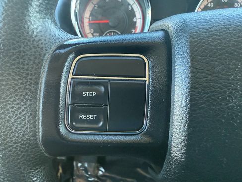 Used 2014 RAM C/V Tradesman image 29